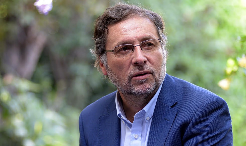 Rafael Sagredo Baeza, académico y Premio Nacional de Historia 2022: “La década del 2014-2024 (…) muestra una sociedad expectante, ansiosa y frustrada”