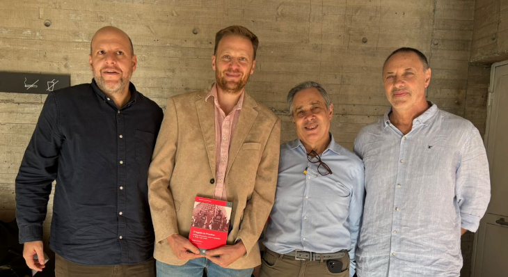 Stephan Ruderer presentó nuevo libro que analiza la transición chilena y sus desafíos